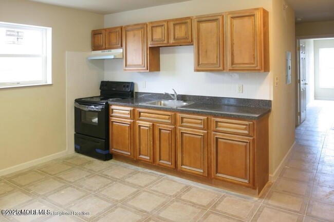 Photo - 33 Vanderbilt Ave Unit 13