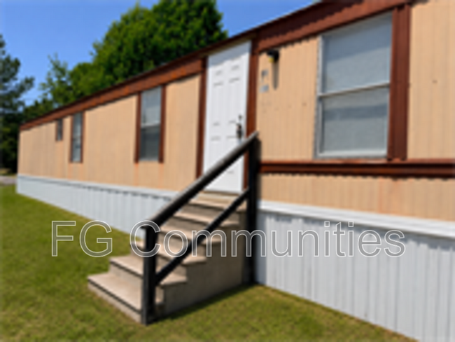 Building Photo - 112 Laurin Dr