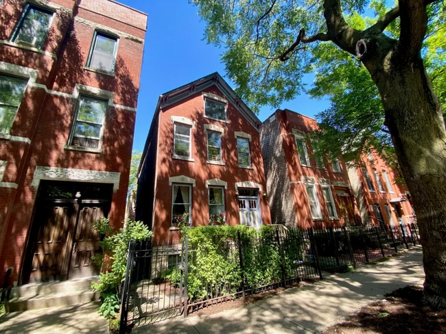 Building Photo - 1030 N Winchester Ave Unit 1R