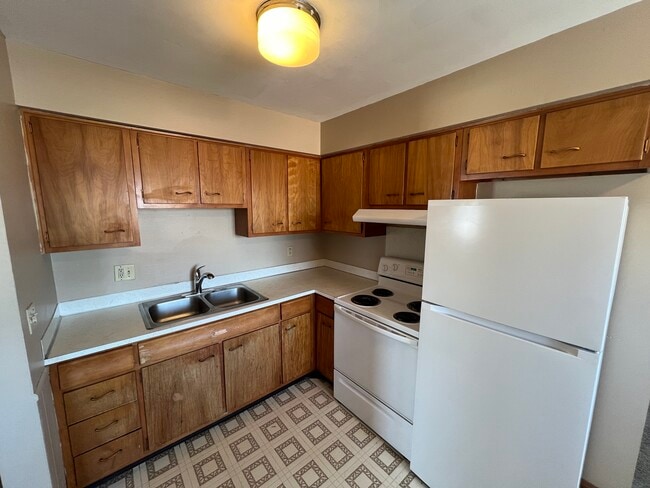 Photo - 2216 18 1/2 Ave NW Unit 1