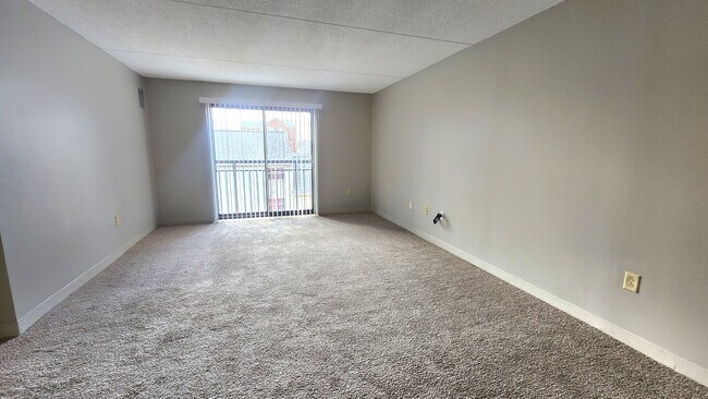 Photo - 66 Beach Point Pl Unit 1