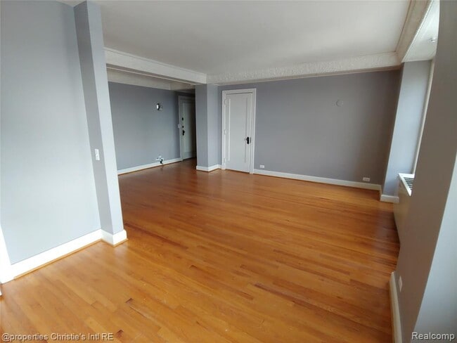 Photo - 15 E Kirby St Unit 1028