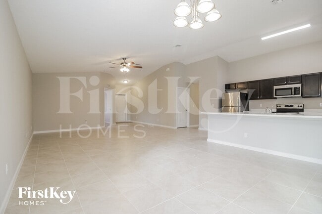 Photo - 1182 Jaslo St SE