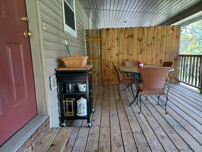 Photo - 1702 Ben Franklin St