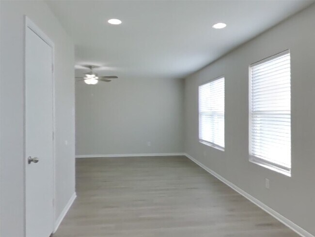 Photo - 3311 Thicket Path Way