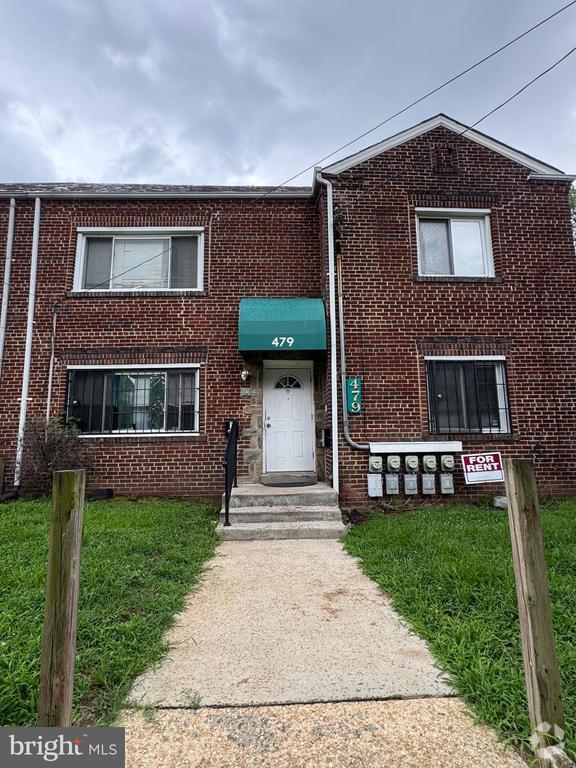 Building Photo - 479 Orange St SE Unit 2 Rental