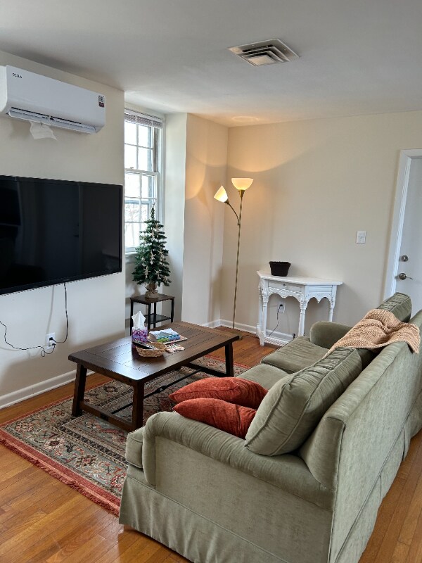 Photo - 1205 Jamestown Rd Unit B