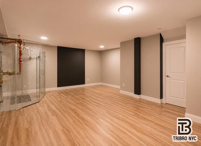 Photo - Suydam Street