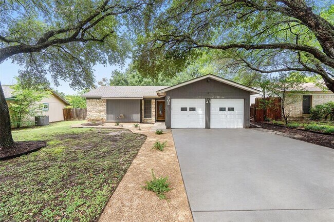 Photo - 701 Riverwood Dr