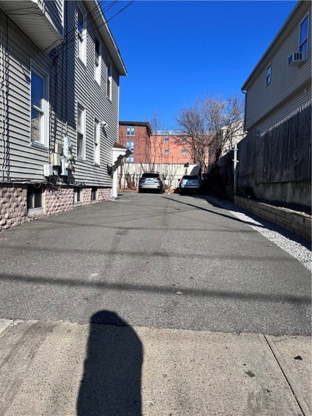 Photo - 111 Burnett St