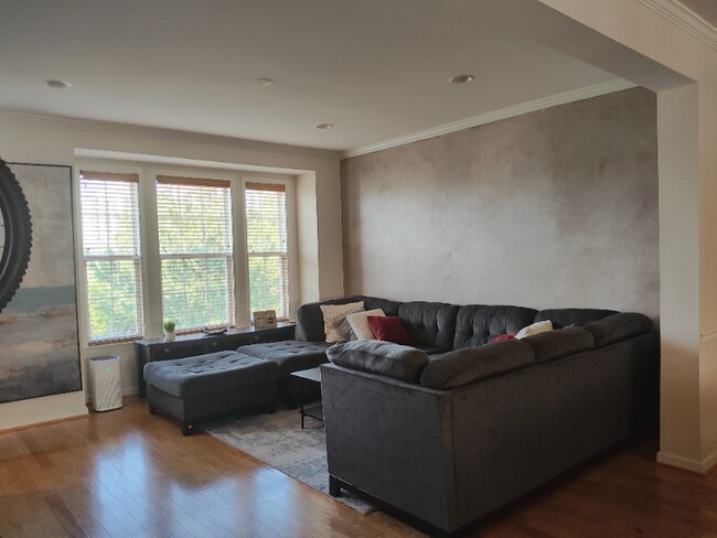 Photo - 2110 Hardbower Way