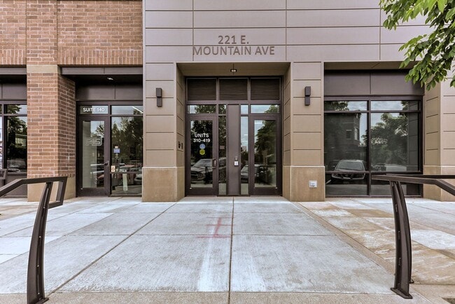 Photo - 221 E Mountain Ave Unidad 221 E Mountain Ave #312