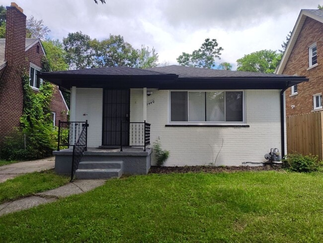 Building Photo - Fully Renovated 3-Bedroom Home – Move-In R...