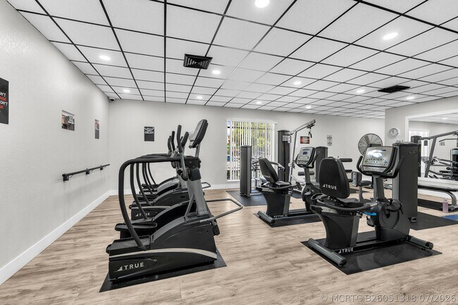 2255 Lindell Blvd Unit 4306