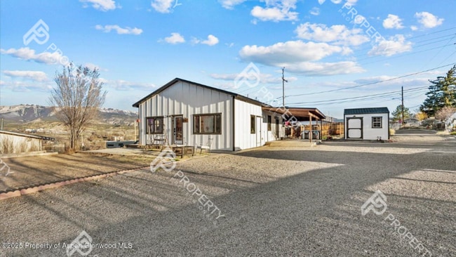 Building Photo - Modern Farmhouse Living with Incredible Views