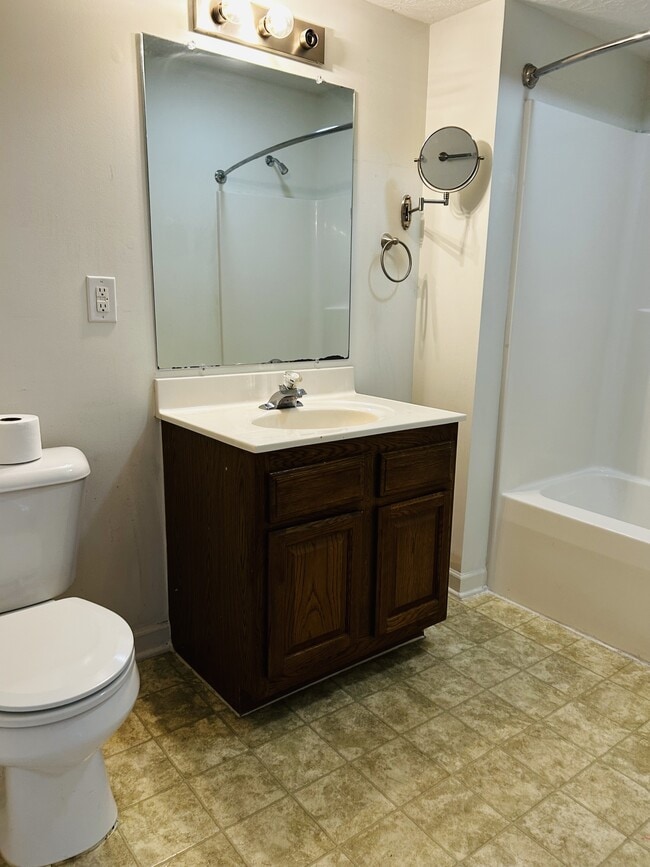 Photo - 24 Rosette Ln