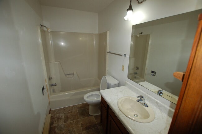 Photo - 2601 18th St S