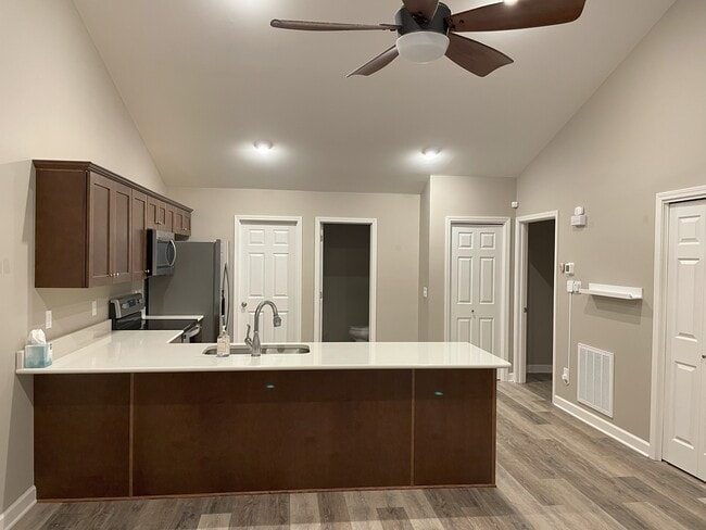 Photo - 505 Townhomes Pl