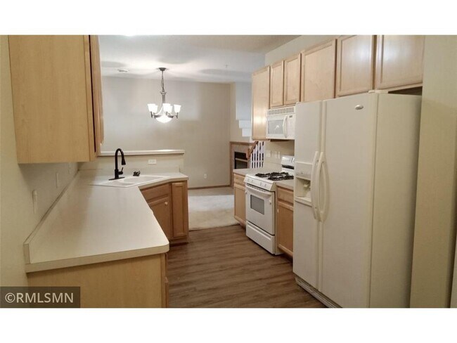 Photo - 5050 Holly Ln N