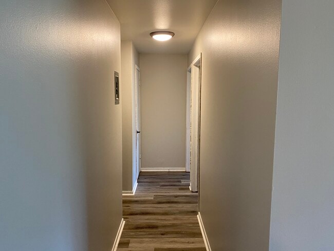 Oakwood Manor Apartments