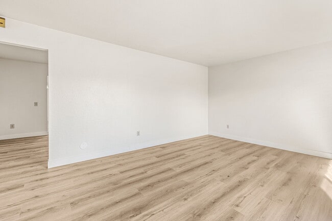 Photo - 10420 Greenford Dr