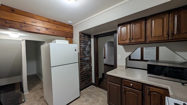 Photo - Newly Renovated 3-Bedroom Apartment in Mic... Unidad Apt 1