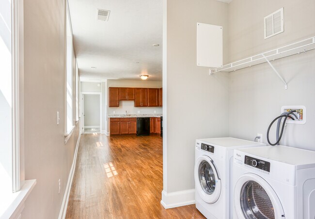 Photo - Abigail Senior