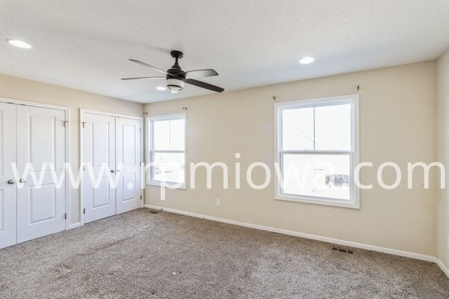 Photo - END UNIT! 3 Bedroom Townhome in Waukee School District!