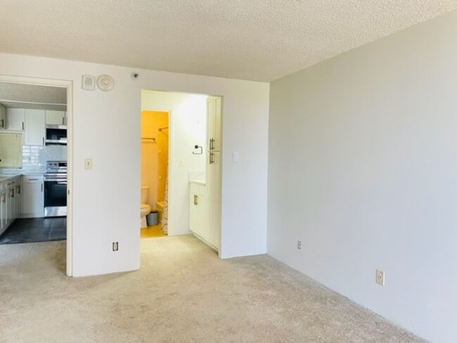 Photo - 1 Bedroom, 1 Bathroom, 1 Parking (Kings Gate) Unit 2205