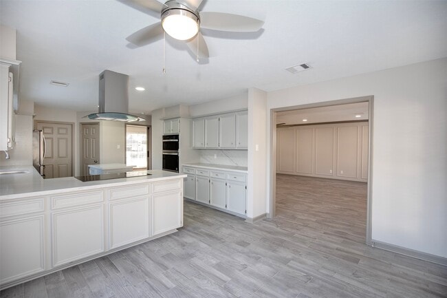 Photo - 2108 Olympic Dr