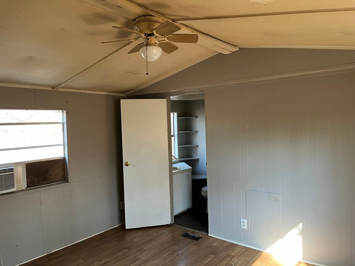 Photo - 6706 Skyview Dr SE