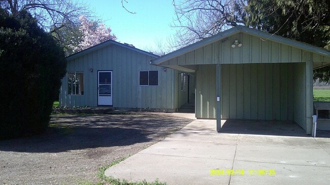 Photo - 28807 Hurlburt Rd