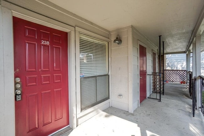 Photo - 2110 Wilcrest Dr Unit True