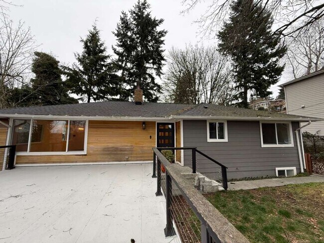 Photo - Stunning 4 Bed 3 Bathroom Home!