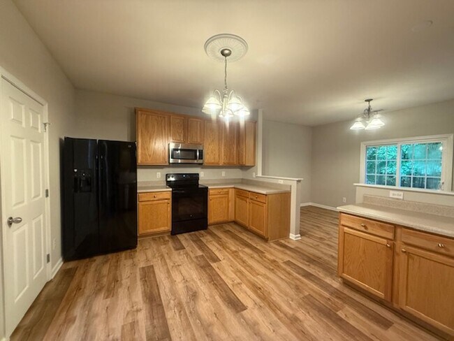 Photo - 213 Carolina Town Ln