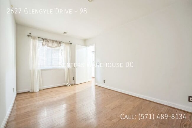 Photo - 2627 Glengyle Dr