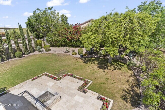 Photo - 10118 E Meadow Hill Dr