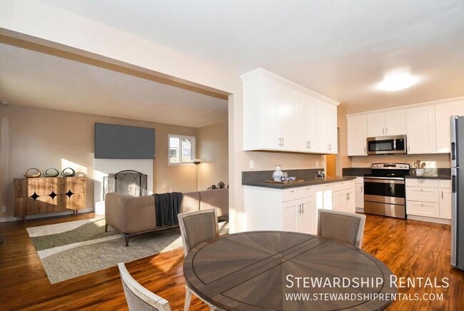 Photo - 11109 SE 52nd Ave