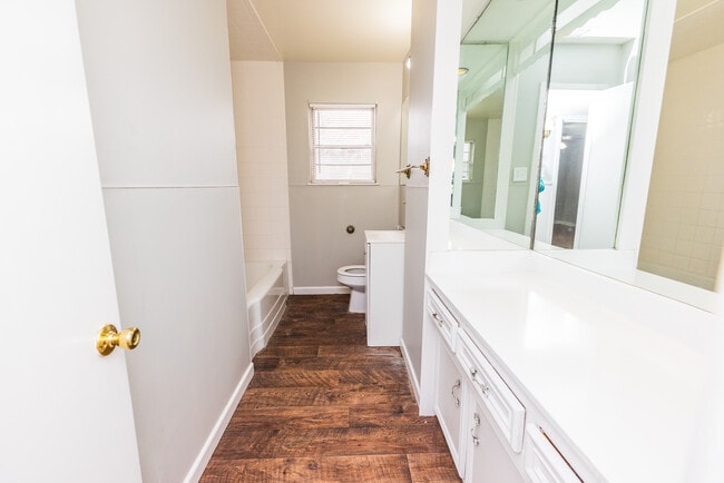 Photo - 3705 42nd St