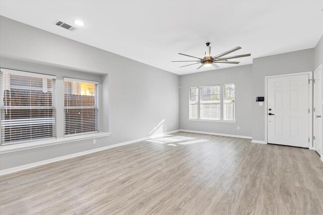 Photo - 4524 Kind Way Unit 257