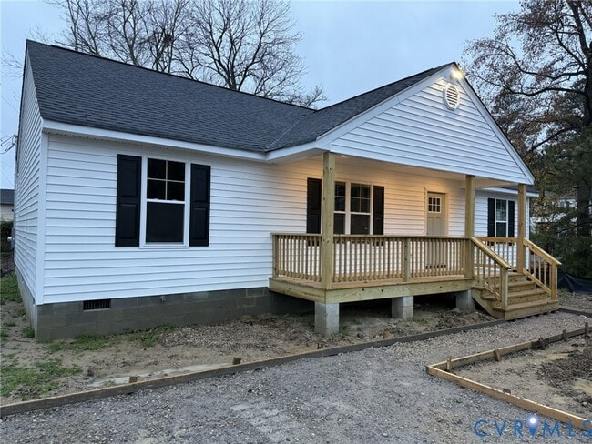 Building Photo - 325 Yorktown Dr