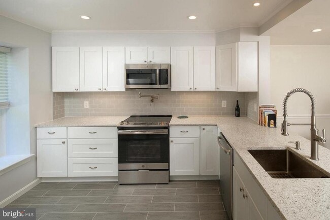 Photo - 1528 Westmoreland St