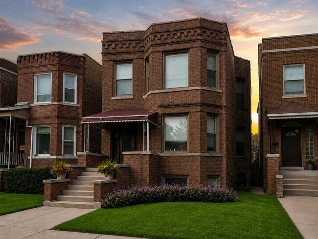 Building Photo - 4935 W Cullom Ave Unit G