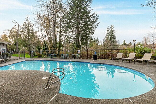 Photo - Charter Club Apartments