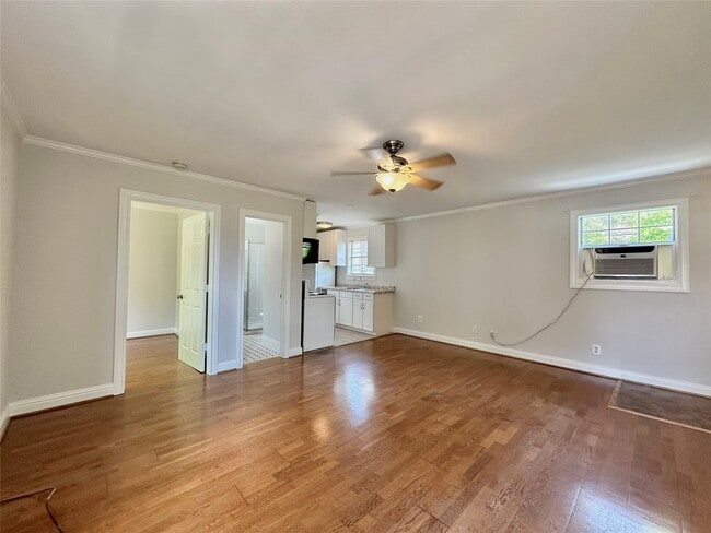 Building Photo - 114 Munford St