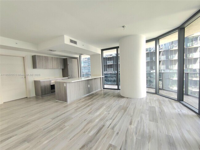 Building Photo - 801 S Miami Ave Unit 2405 Rental