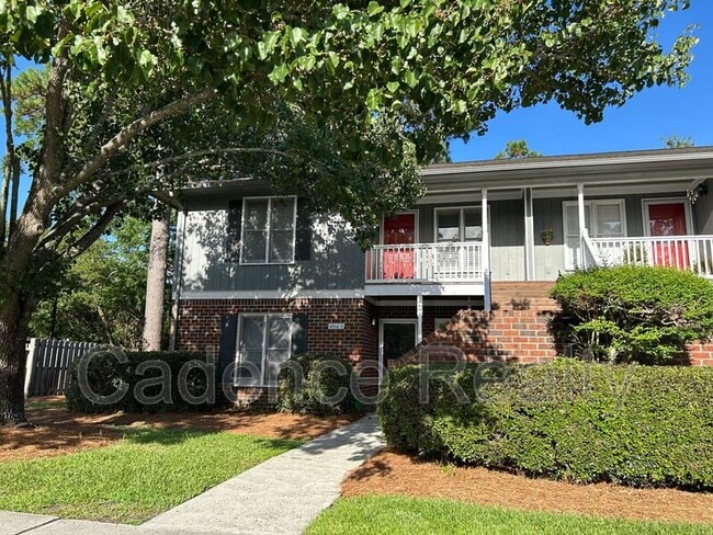 Building Photo - 4194 Spirea Dr Unit E Rental