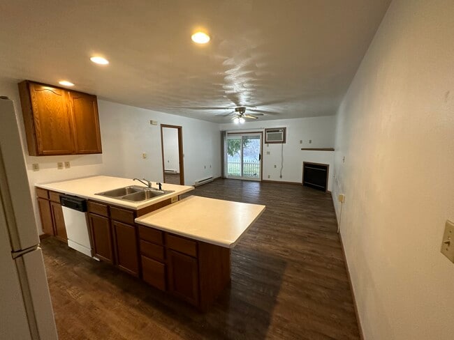 Photo - 1072 Lakeshore Dr Unit 1072