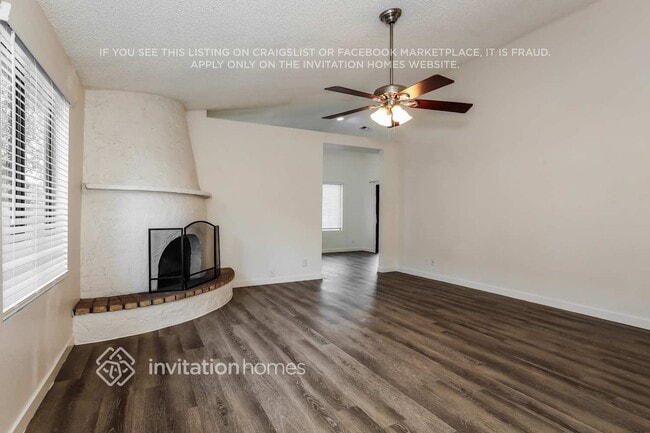 Photo - 921 S Val Vista Dr