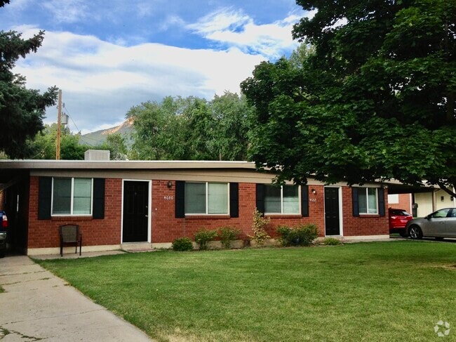 Updated duplex in South Ogden - swamp coolers relaxed with central air. - 4082 Liberty Ave Rental